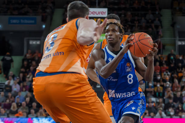 他们充分发 他们充分发