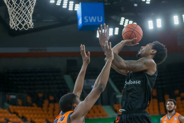 斯意外夺冠 斯意外夺冠