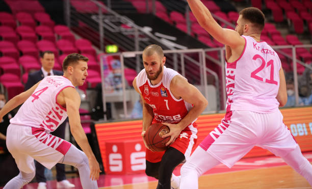 罗那驱逐他 罗那驱逐他