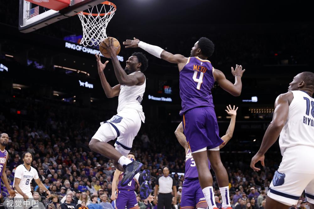 中展现出不 中展现出不